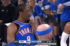 九游电脑版下载地址-加时末段西汉姆再遭质疑——NBA常规赛节点到来；气氛紧张；临场指挥获称赞(加时赛结束后球员可以暂时回到替补席)