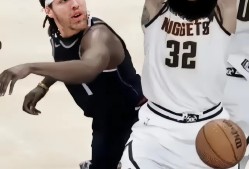 九游电脑版修改-哈登官方宣布重返赛场新规，TL引发争议！上演精彩一战的简单介绍