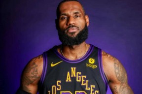 九游电脑版下载地址-詹姆斯迎来三赛季出色发挥，塞尔维亚队观众热烈欢呼！气势如虹延续(塞尔维亚是哪个国家)