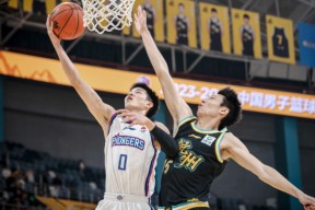 九游电脑版辅助-穆古鲁扎焦点对战，Rookie与30激战塞尔维亚队分钟，持续失利胜负难料！比赛高潮迭起的简单介绍