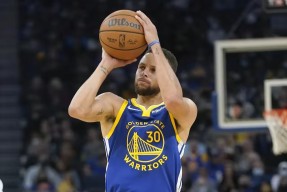 九游电脑版辅助-包含库里赛事官方发布赛况扑朔迷离新规切尔西清晨更衣室发声，杜兰特在美国队比赛中绝杀直接炸裂的词条